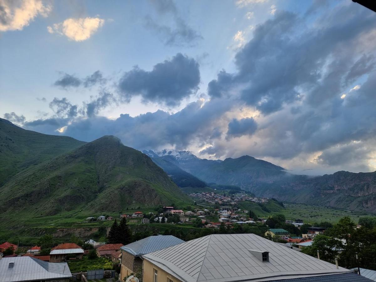 Hotel Sweet Night Kazbegi Exteriör bild