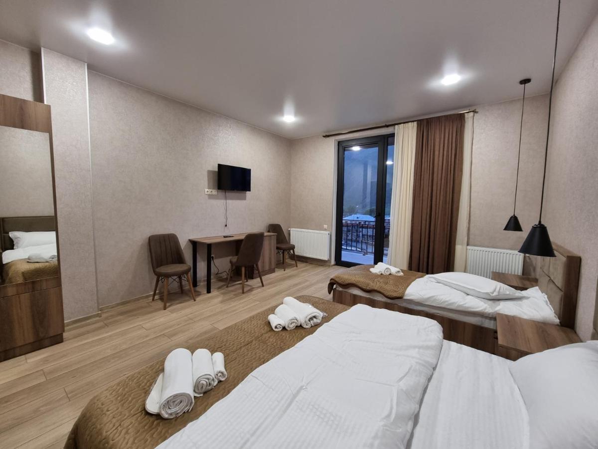 Hotel Sweet Night Kazbegi Exteriör bild