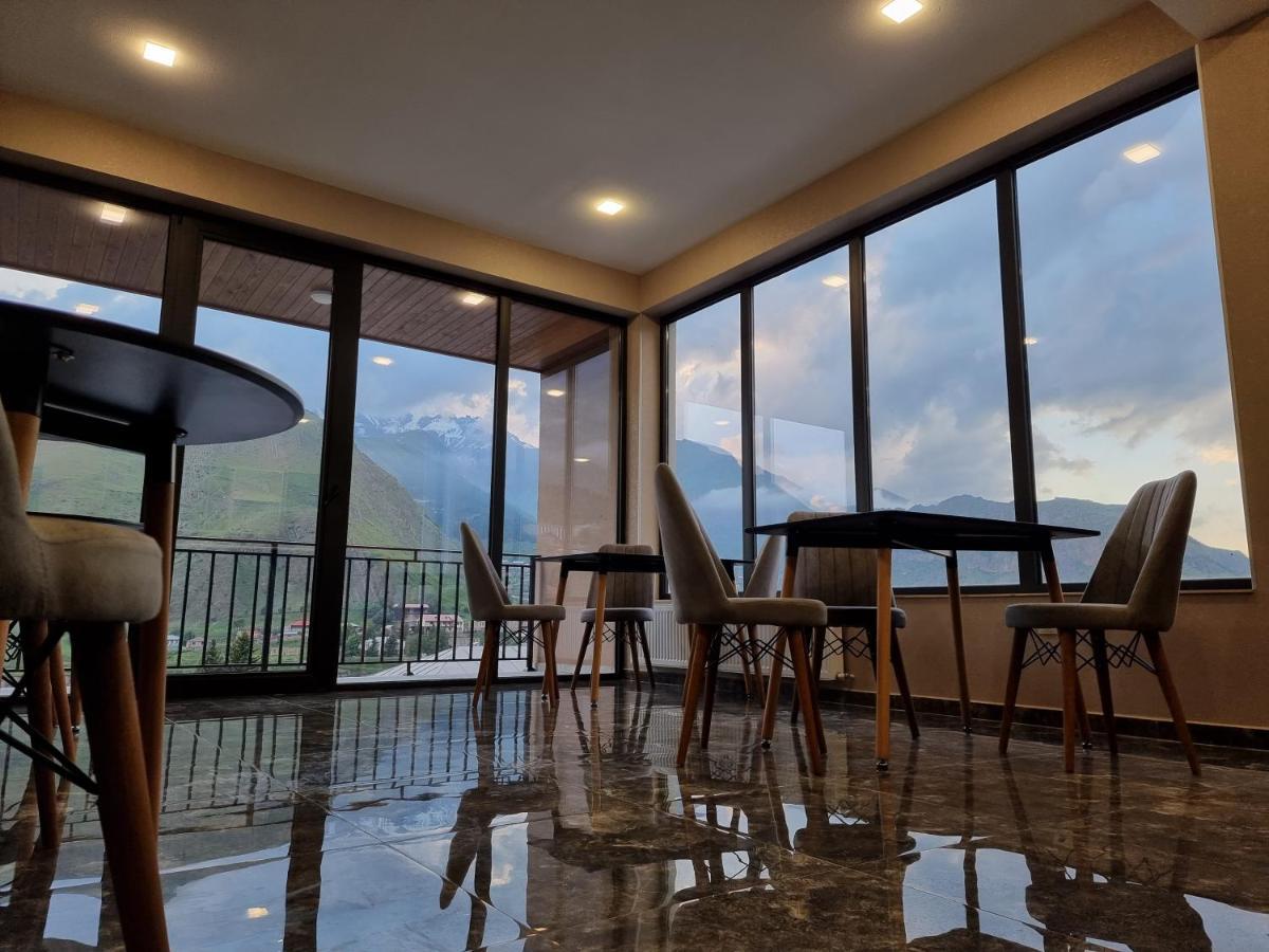 Hotel Sweet Night Kazbegi Exteriör bild