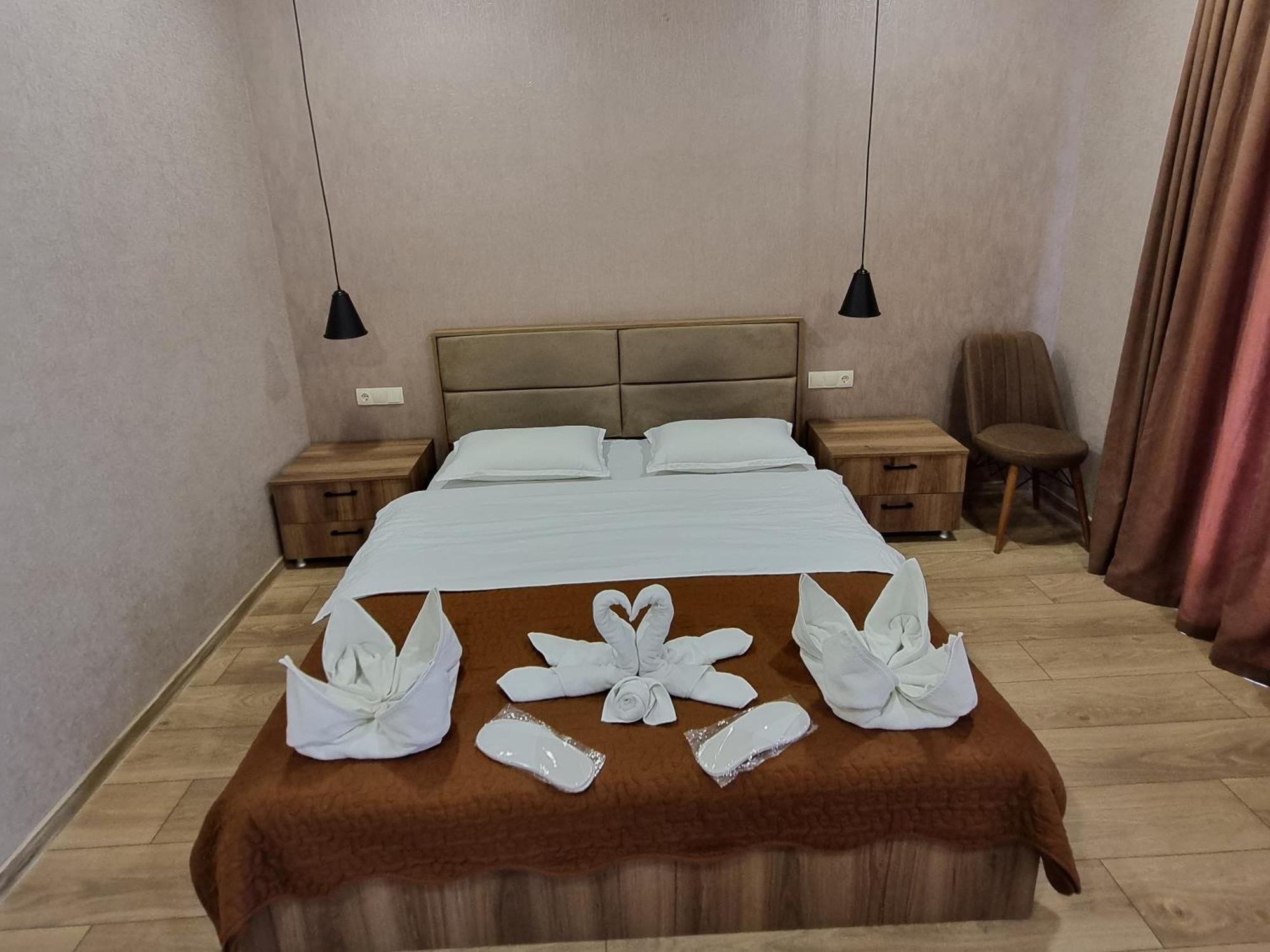 Hotel Sweet Night Kazbegi Exteriör bild
