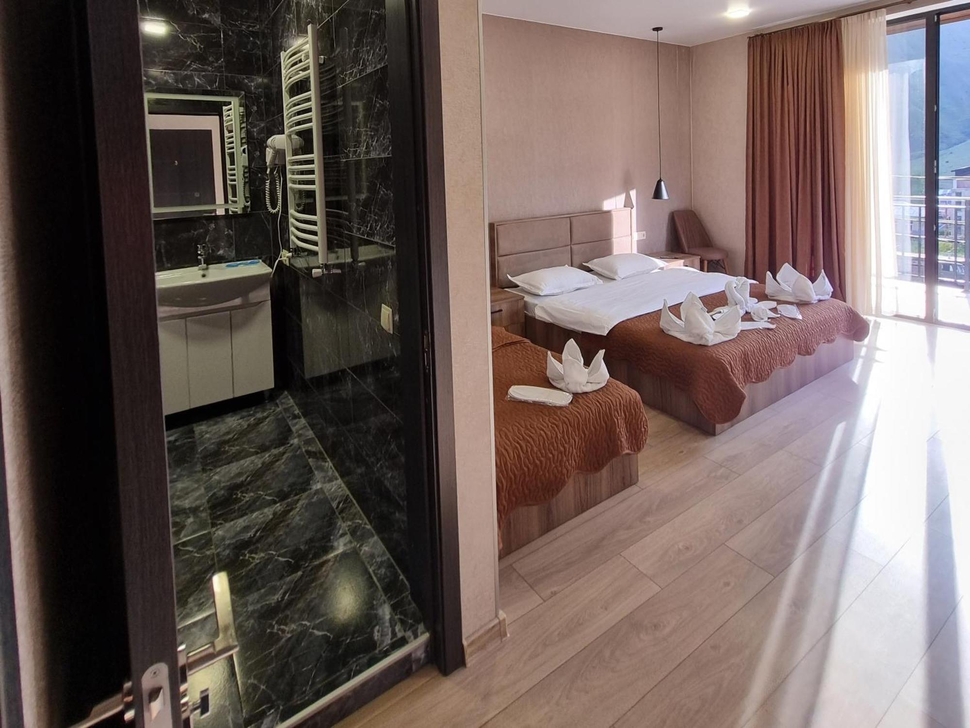 Hotel Sweet Night Kazbegi Rum bild