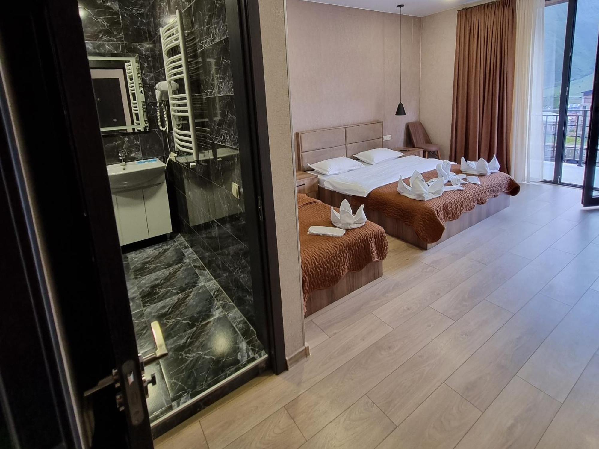 Hotel Sweet Night Kazbegi Rum bild